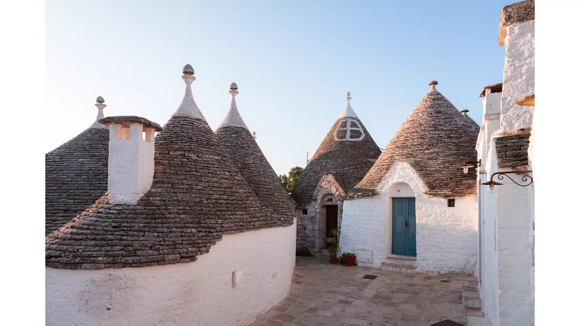 A JOURNEY OF CREATIVE SPIRIT & ENCHANTING CANALS