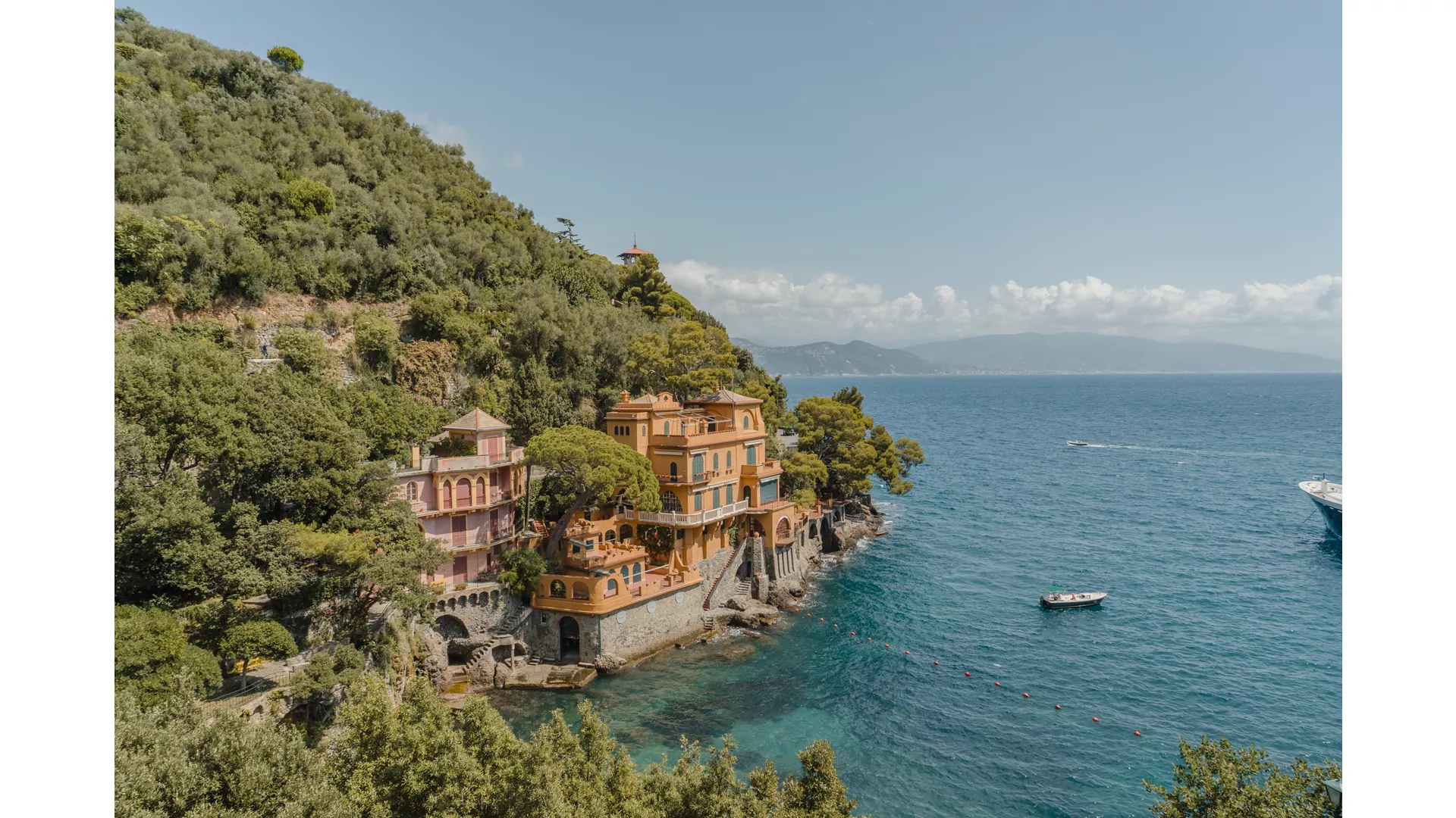 An Extended Journey of Rocky Scenery, Diverse Cultures & Captivating Cities