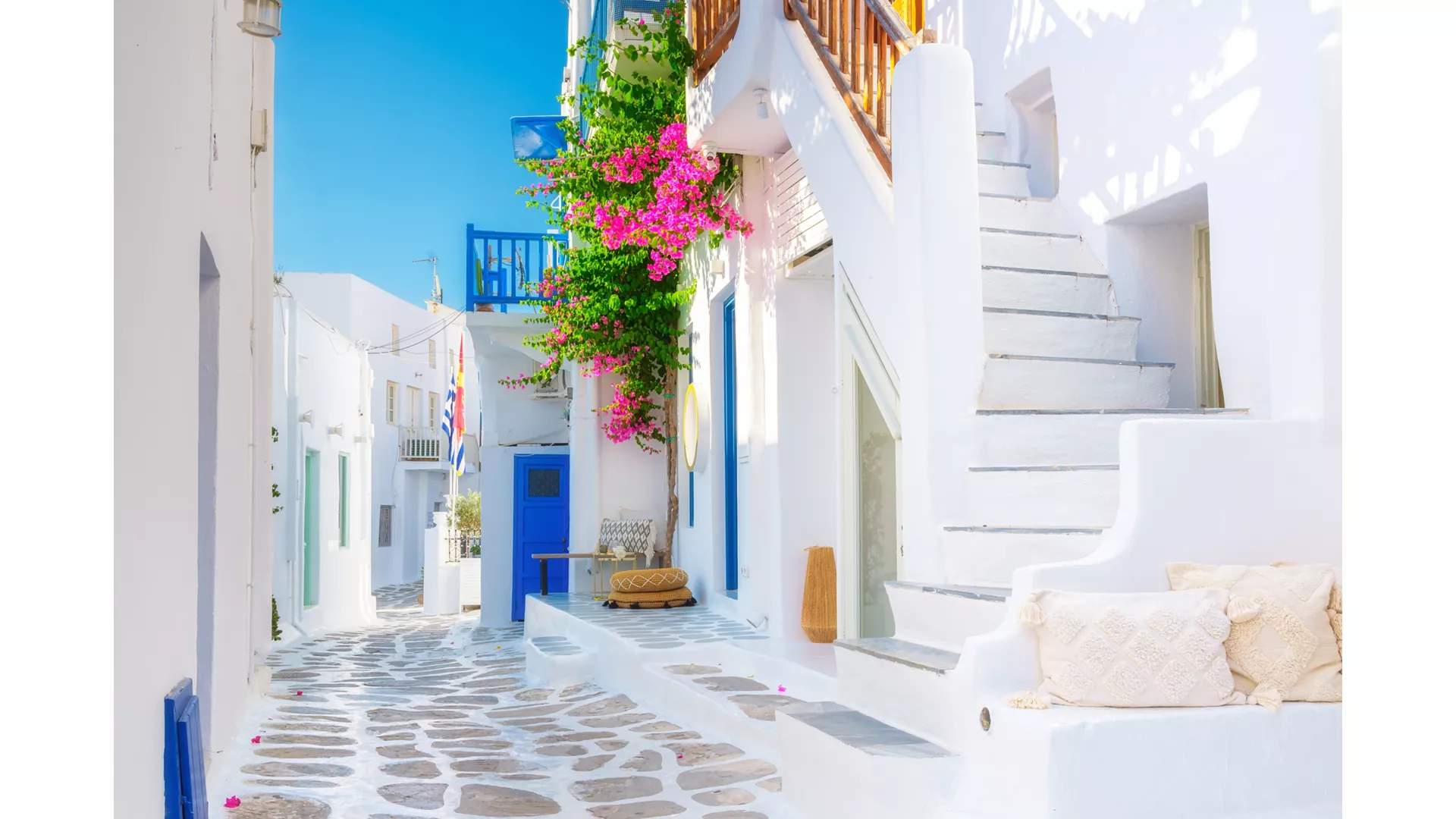 A JOURNEY OF SUNSETS IN THE CYCLADES AND BOSPHORUS