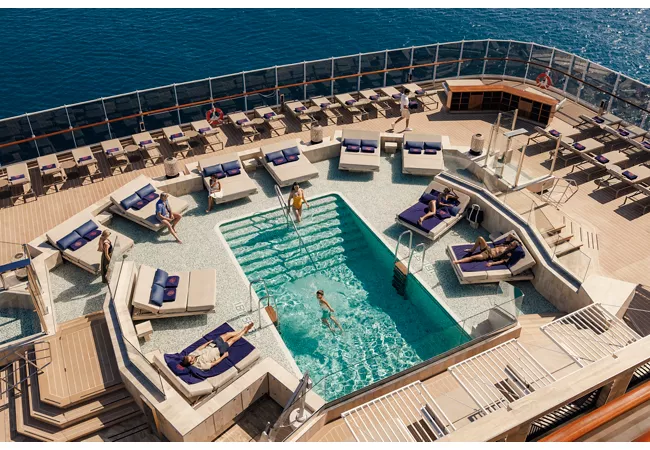 Atoll Pool & Bar