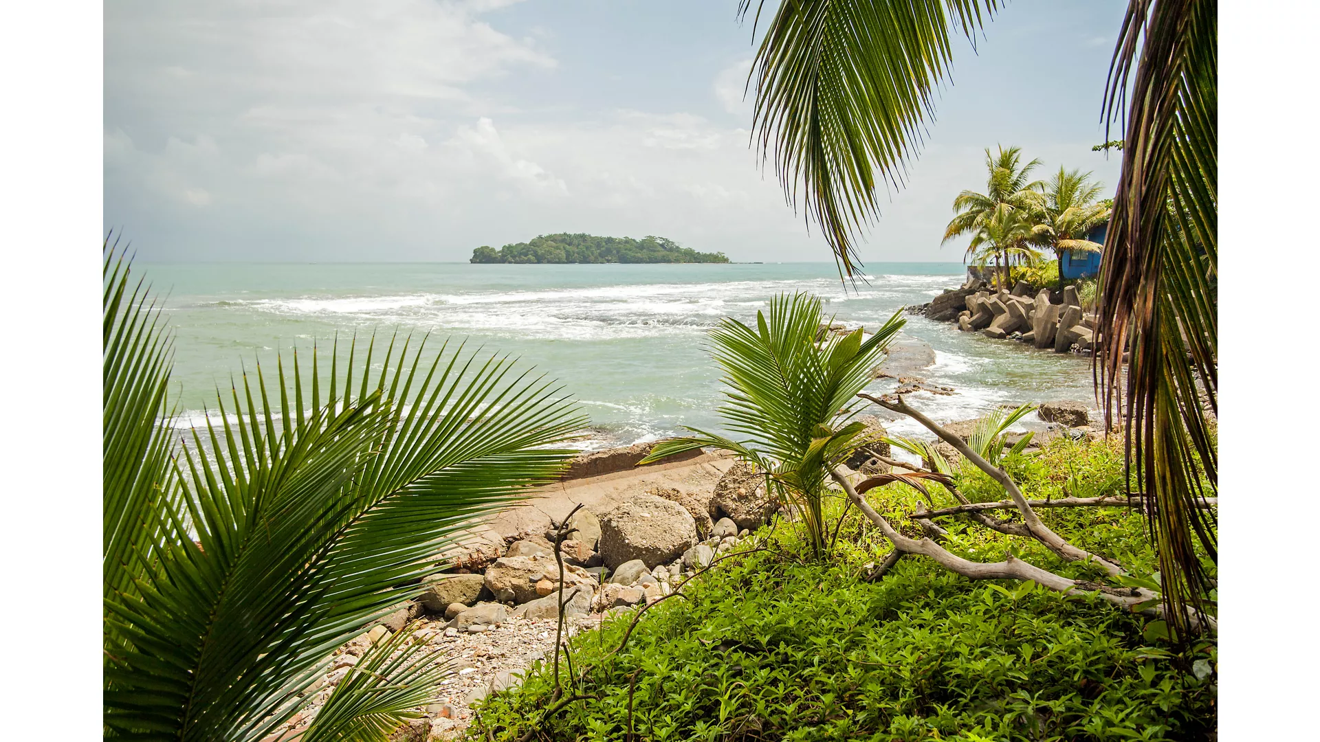 AN EXTENDED JOURNEY FROM PANAMA'S GATEWAY TO CARIBBEAN PARADISE