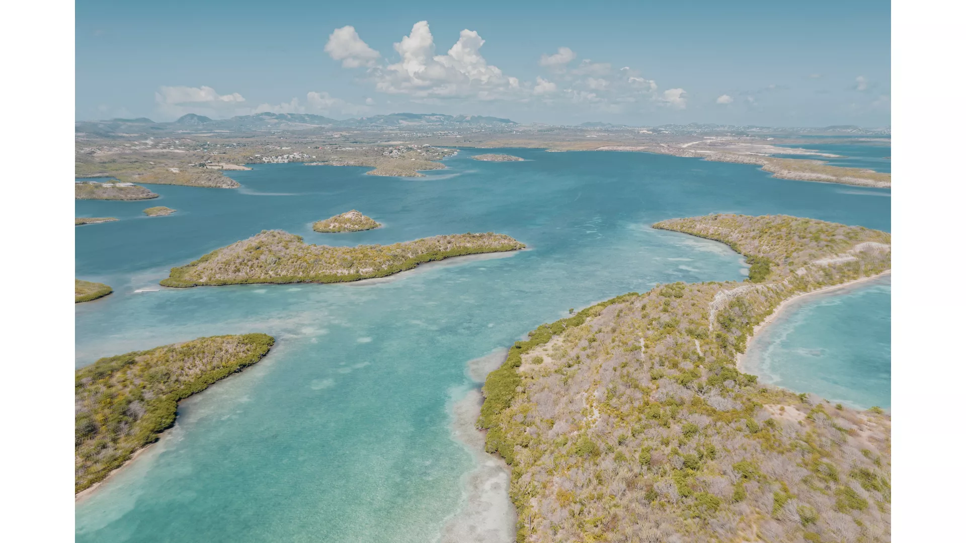 A JOURNEY OF COLOURFUL TREASURES & IDYLLIC ISLAND SCENERY