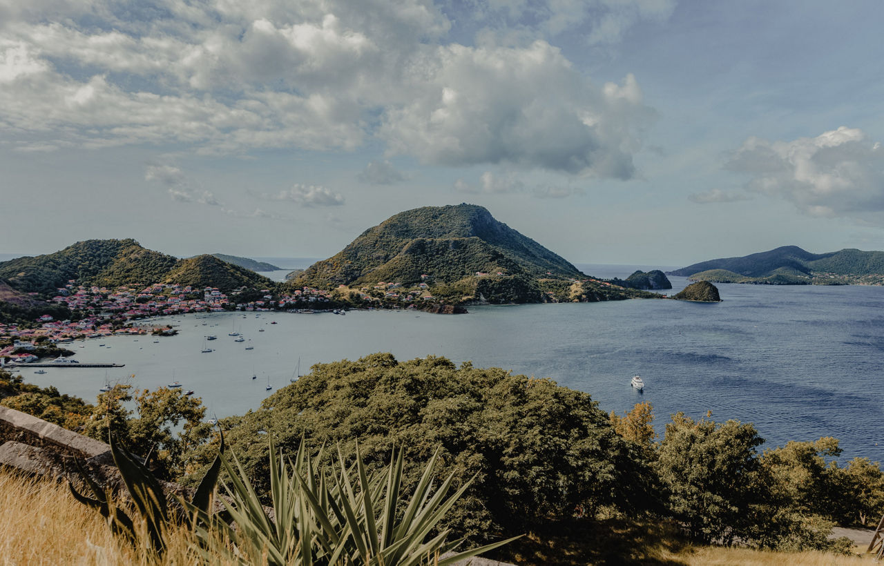 Prodloužená cesta skrze starobylé divy a zářící pobřeží