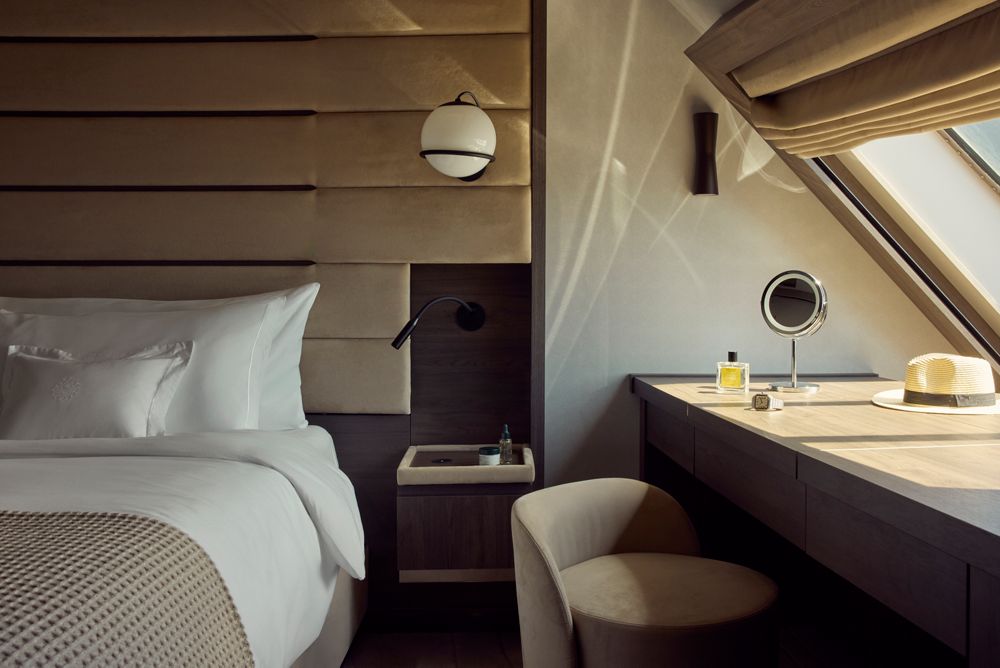 The bedroom of a Retreat Residence aboard Explora Journeys