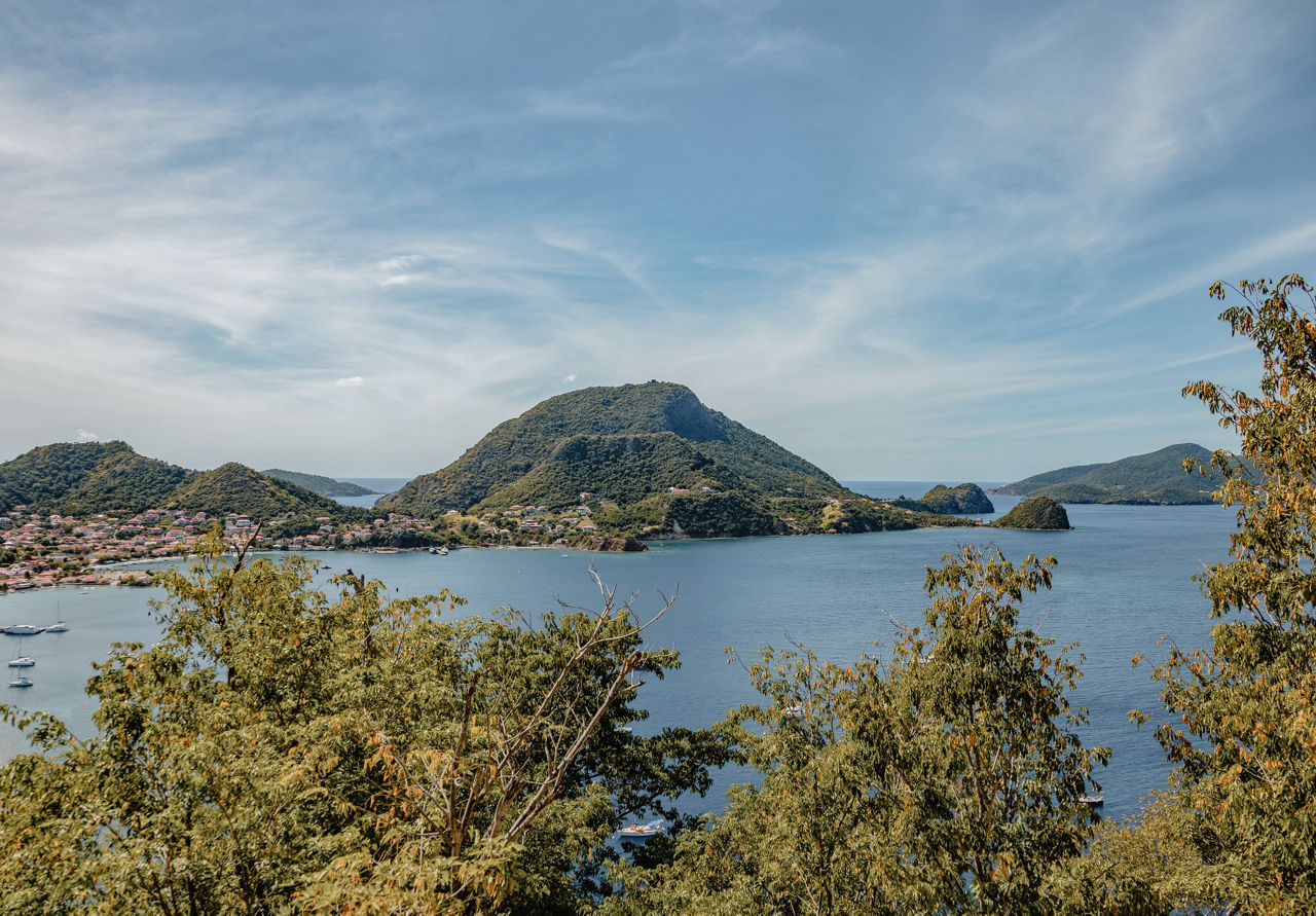 Cesta přes tyrkysové moře a věčné ulice