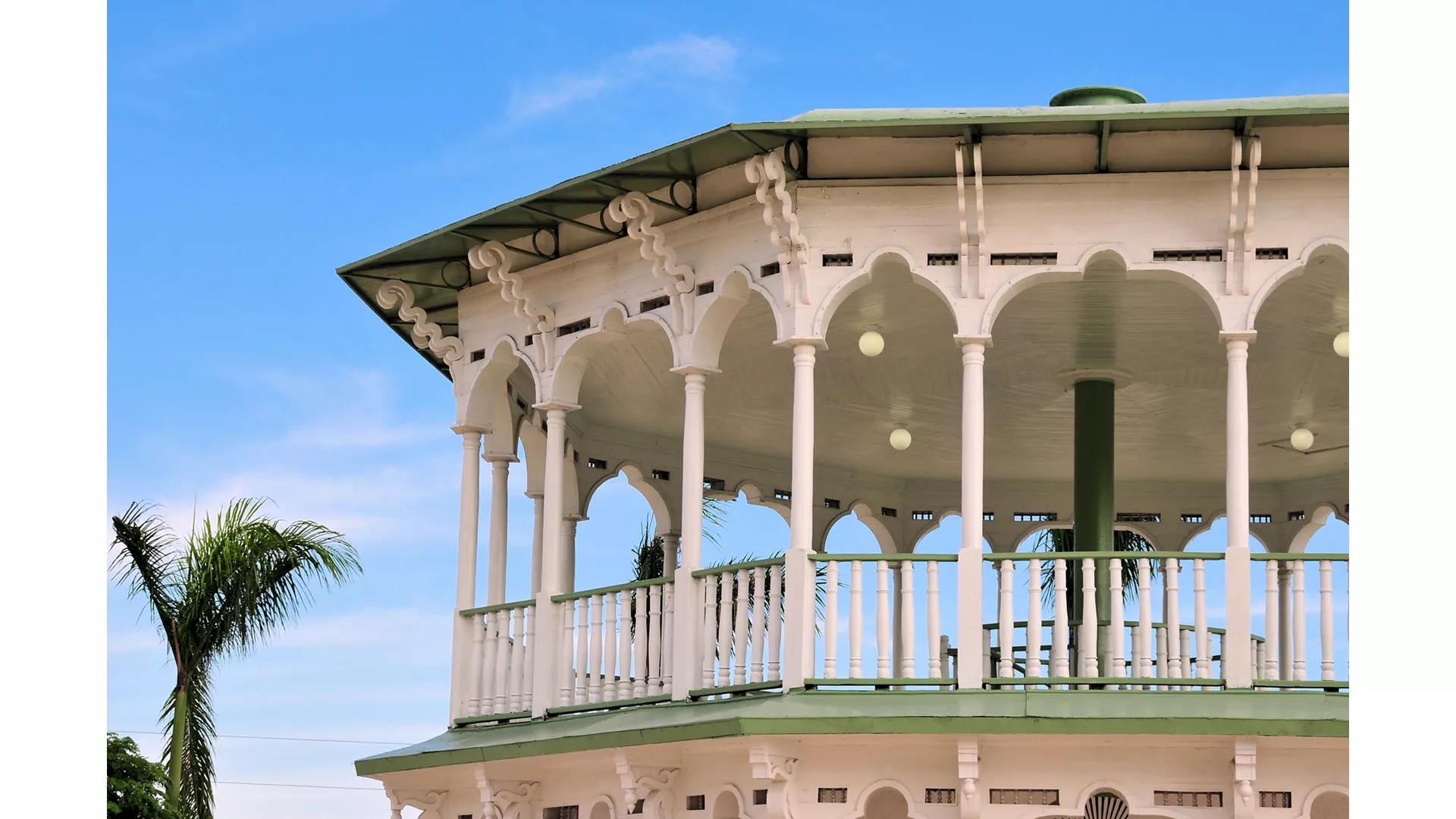 A JOURNEY SAVY NEW YEAR'S CELEBRATIONS & CARIBBEAN CONVIVIALITY
