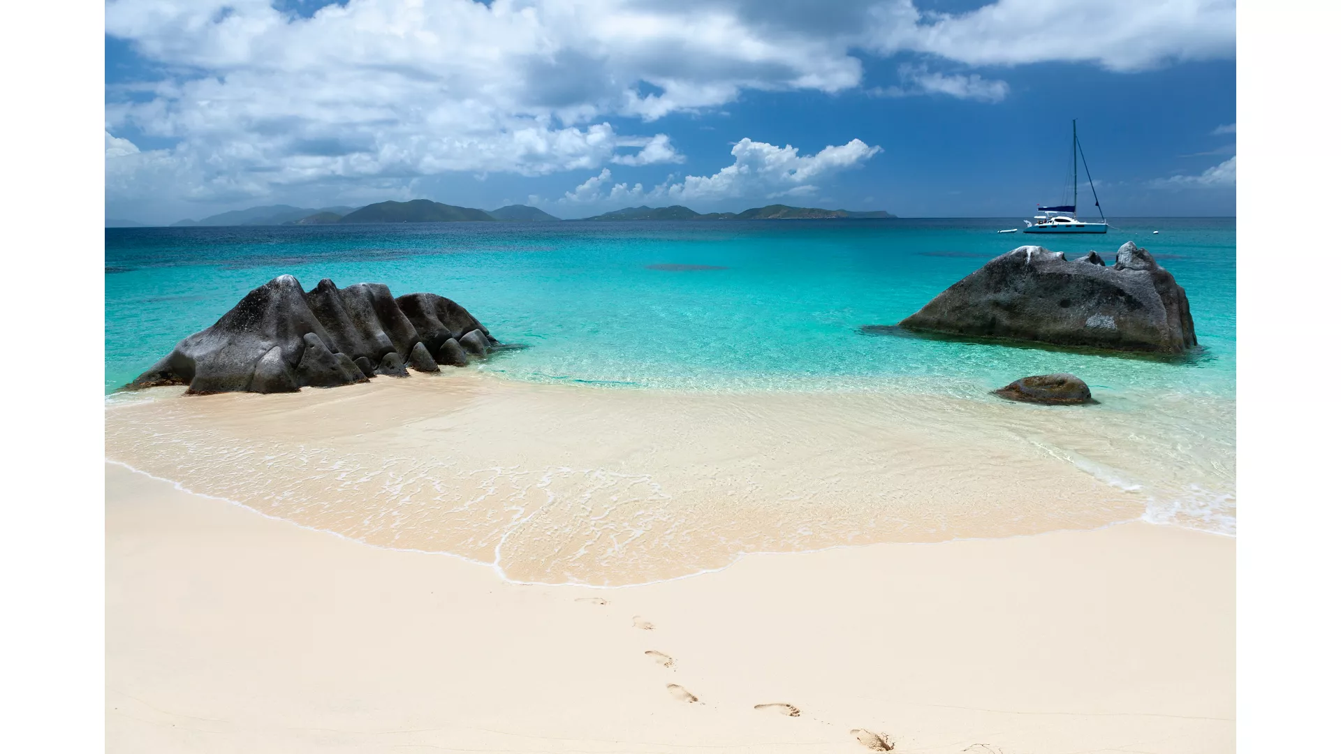 A JOURNEY TO ARTISTIC INSPIRATION AND SILKY SANDS