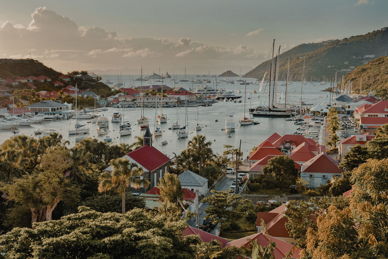 Prodloužená cesta zlatými břehy a ostrovy plnými půvabu