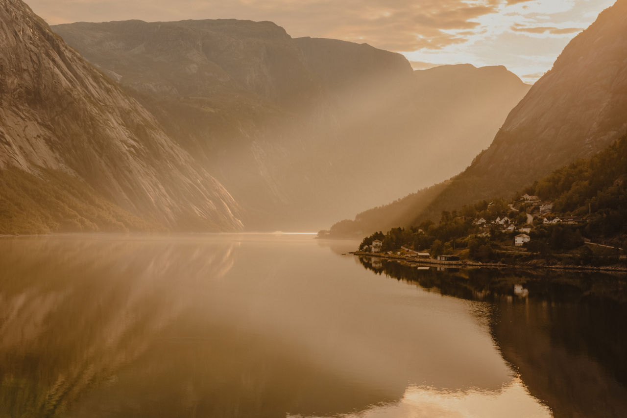 Cesta podél úchvatných pobřeží a zázraků fjordů