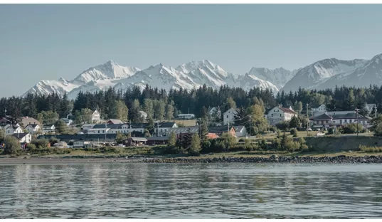 A Journey through Majestic Shores & Wilderness Serenity